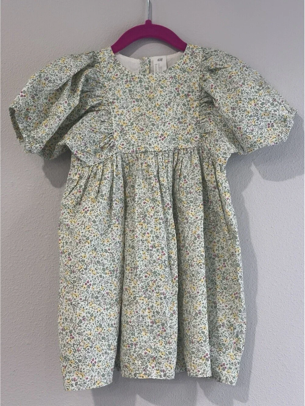 H&M Floral puff-sleeved patterned kids' Dress, Size 2T  Adorable, EUC